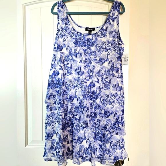 Tiered Sheath Sleeveless Dress - Picture 6 of 6